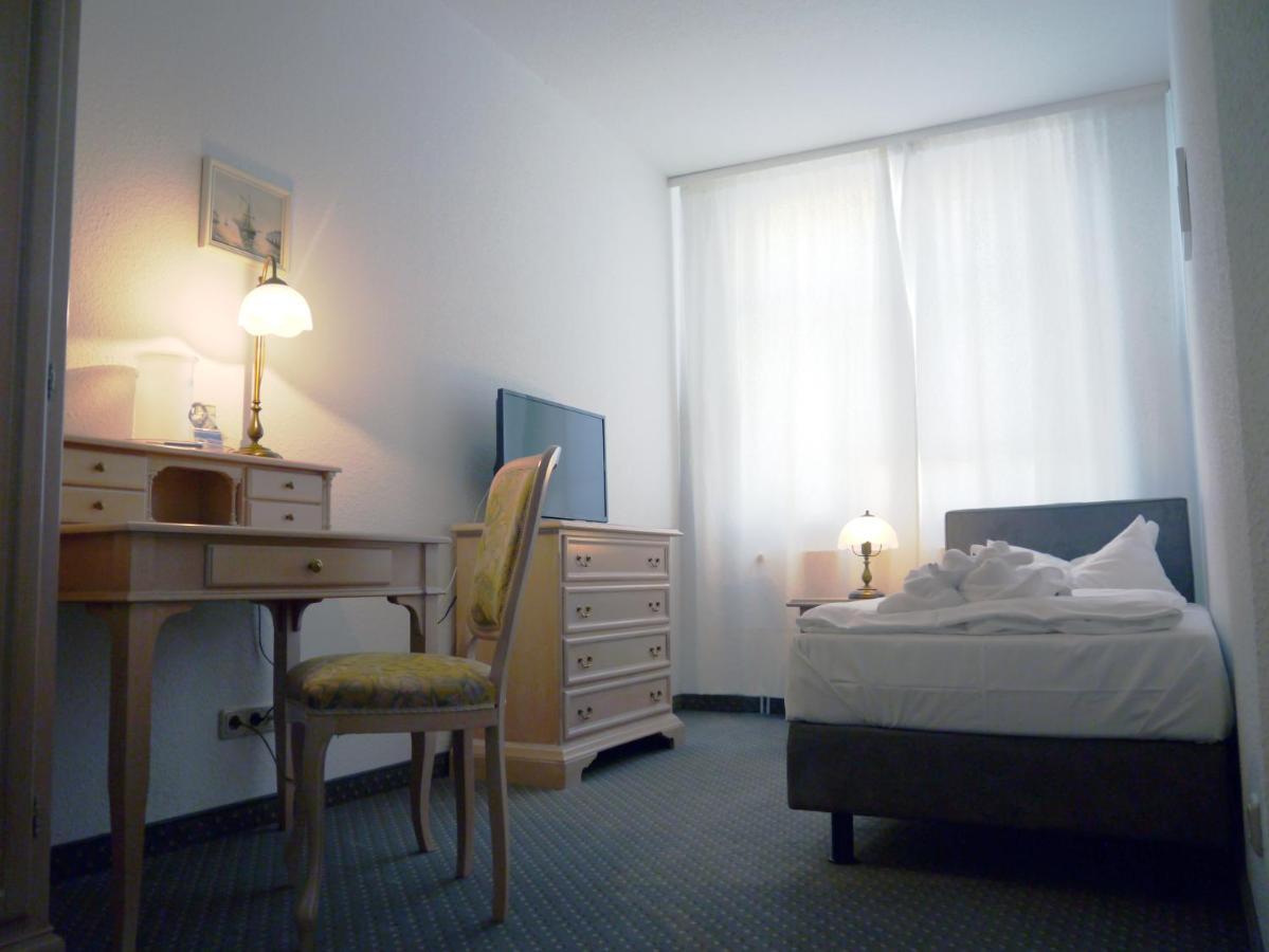 Hotel Esplanade Garni Ostseebad Kühlungsborn 외부 사진